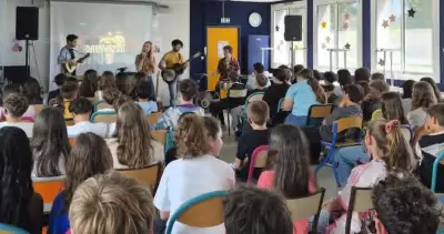 Spectacle pédagogique « Audiion » pour sensibiliser les collégiens aux risques auditifs