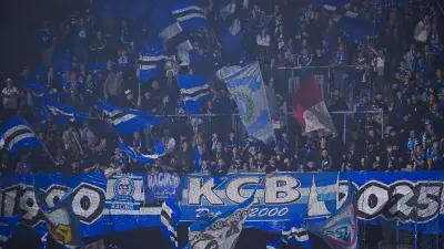 Strasbourg-Rayo Vallecano : feu d'artifice nocturne des supporters alsaciens