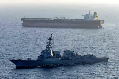 Tirs entre États-Unis et Iran fragilisent le cessez-le-feu à Ormuz