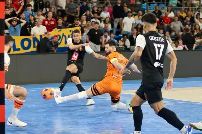 Toulon Métropole Futsal battu : les play-offs s'éloignent après une défaite 2-5