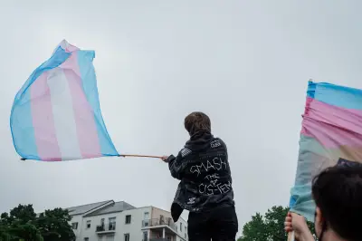 Transition de genre : une avocate dénonce des pressions et un problème de santé publique