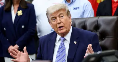 Trump durcit l'immigration : nouvelles restrictions pour les cartes vertes et Ebola