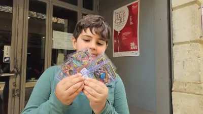Vente Pokémon à Nîmes : Dracaufeu à 1 100 € boudé, mais Arthur (9 ans) ravi