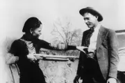 23 mai 1934 : Bonnie & Clyde abattus, légende éternelle