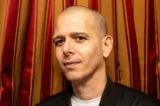 Abdellah Taïa : « Ne jamais s’arrêter de crier » comme sa mère M’Barka