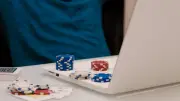 Addiction aux jeux en ligne : une ex-élue détourne 22 000 € d'une association