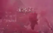 Arsenal célèbre son titre de champion malgré la défaite en C1