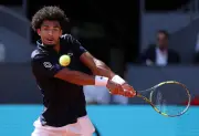 Arthur Fils éliminé en demi-finale du Masters 1000 de Madrid par Sinner