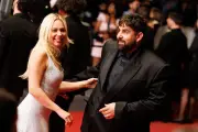Artus et Kim Higelin officialisent leur relation au Festival de Cannes