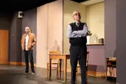Au Théâtre des Salinières, un yaourt disparu fait basculer une vie réglée