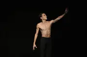 Axel Alvarez à La Fabrique : un danseur pas si classique