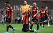 Barrage L1/L2 : Nice écrase Saint-Étienne 4-1 et se maintient