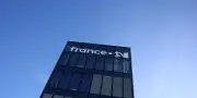 Bolloré accusé de privatiser France Télévisions via ses médias