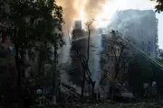 Bombardements russes massifs sur Kyiv : au moins quatre morts