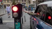 Borne amovible à Bordeaux : une conductrice obtient gain de cause