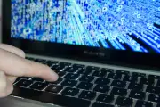 Bug de l'an 2038 : GPS, transports et équipements médicaux menacés