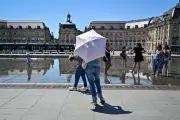 Canicule : 17 départements en orange jeudi, des pointes à 39 °C attendues