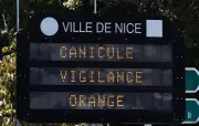 Canicule : pourquoi le seuil d'alerte varie selon les départements ?