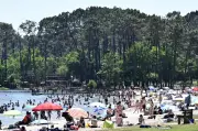 Canicule précoce : les plages du lac de Clarens prises d'assaut à la Pentecôte