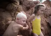 Cannes 2026 : « Les Roches Rouges » de Bruno Dumont, une fête des gosses