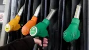 Carburants : le gouvernement amplifie les aides et annonce une prime défiscalisée
