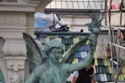 Casino de Monte-Carlo : les statues d'anges retrouvent leur place sur l'horloge