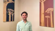 Charlie B. expose des portraits d'arbres à Sommières