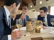 Concours de dégustation à l'aveugle pour étudiants au château d'Yquem