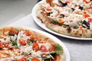 Concours de pizzas entre influenceurs et chefs étoilés à Nice le 19 mai