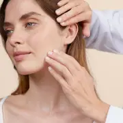 Crème hydratante pour peau qui tiraille : le guide complet