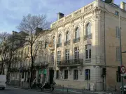 Croix gammées taguées sur le consulat d'Allemagne à Bordeaux