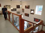 David Durquéty expose ses toiles à l'acrylique et à l'or à Bélus