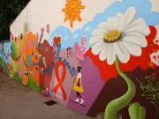 Des collégiens de Pont-l'Abbé dévoilent une fresque sur la nature et des travaux citoyens