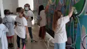 Des poubelles relookées par les enfants du Terrier pour mieux trier