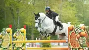 Duo français Anaïs Thers et Carlito brillent en saut d'obstacles