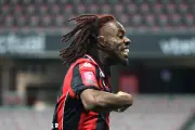 Elye Wahi sauve l'OGC Nice de la relégation avec un doublé crucial