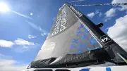 Embarquez à bord du maxi trimaran d'Armel Le Cléac'h, un géant des mers