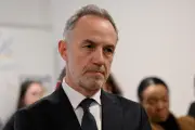 Emmanuel Grégoire demande à Patrick Bruel de se retirer de la scène