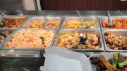 Espagne : un buffet à volonté facture les clients qui vomissent après avoir trop mangé