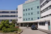 Fabien Roussel soutient le personnel de la Polyclinique Pau Pyrénées