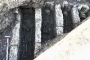Fouilles archéologiques à Grignols : sépultures médiévales et objets insolites découverts