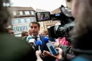 Gabriel Attal officialise sa candidature à la présidentielle dans l'Aveyron