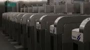 Gare aux bornes temporaires peu visibles à Charles de Gaulle-Étoile