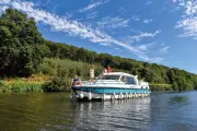 Guide complet pour louer un bateau fluvial sans permis avec Riverly