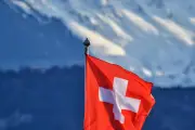 Hantavirus : un passager du MV Hondius hospitalisé en Suisse, sa femme isolée