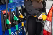Indemnité carburant de 50 euros : les conditions d'attribution dévoilées