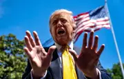 Inflation aux États-Unis : Trump minimise, les Démocrates s'insurgent