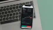 Ingénieur Google accusé d'avoir amassé 1,2 M$ en cryptos avec données secrètes