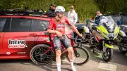Intoxication massive au Giro : des cyclistes malades après des projections de bouses de vache