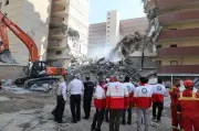 Israël frappe l'Iran en représailles, Téhéran riposte par des missiles